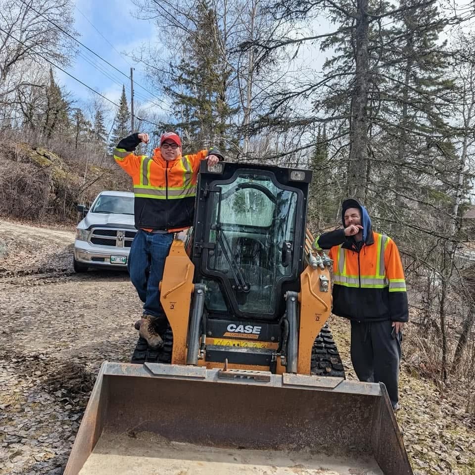 Mingo and Son's crew on the job